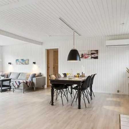 Holiday home Suvi - 700m From The Sea In Ne Jutland By Interhome *